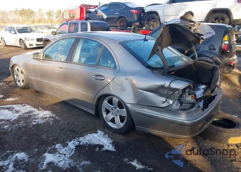 2004 Mercedes-Benz E 500 4Matic z USA, uszkodzony, nr VIN WDBUF83J04X163357